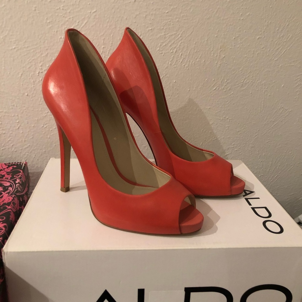 Eggenberg Aldo Peep Toe Heels